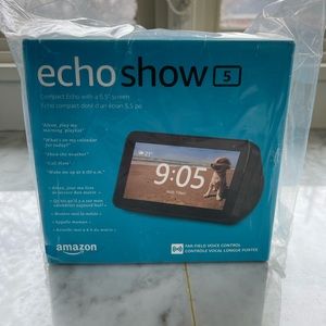 Brand New Sealed Amazon Echo Show 5 Smart Speaker/Video